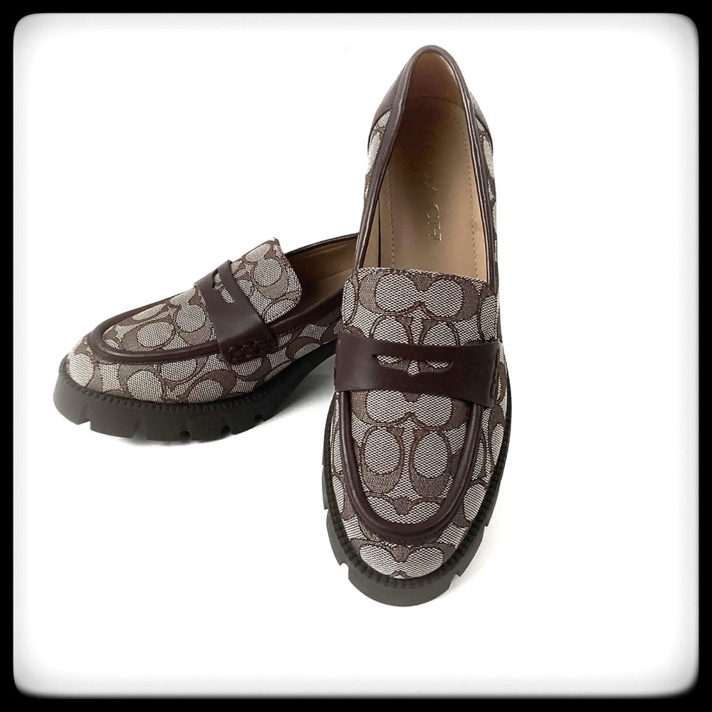 EUC Coach lug sole loafers
